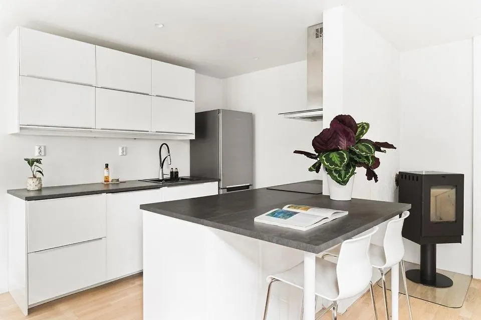 Urban Retreat, Traditional Wooden House In Bergen Apartamento
