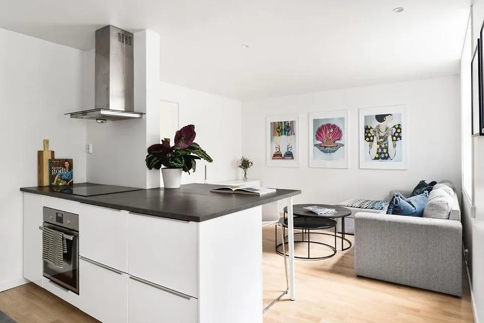 Urban Retreat, Traditional Wooden House In Bergen Apartment